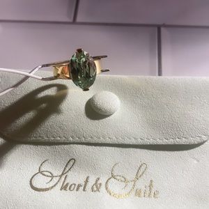 Short & Suite| SIZE: 6| Oval Ring